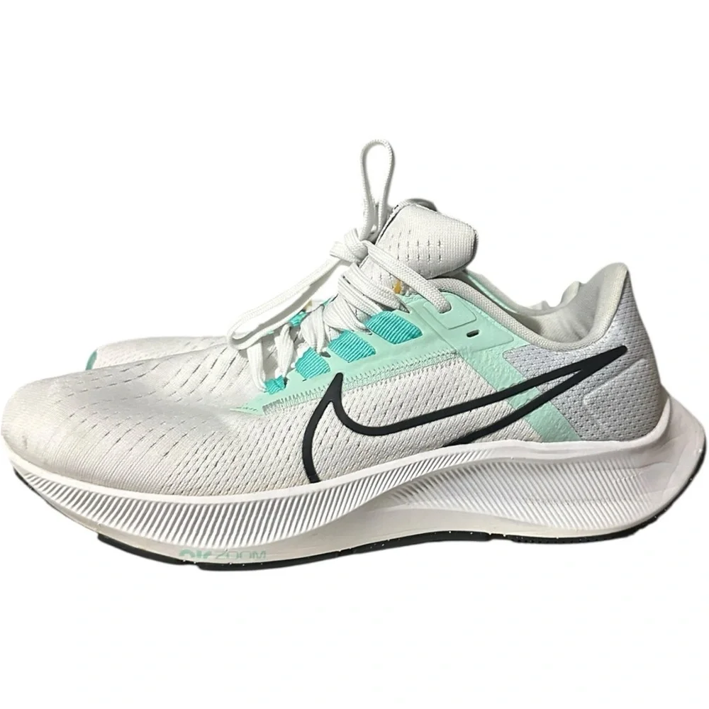 Nike Air Zoom Pegasus 38 Running Shoes Womens White Aurora Green Size 8